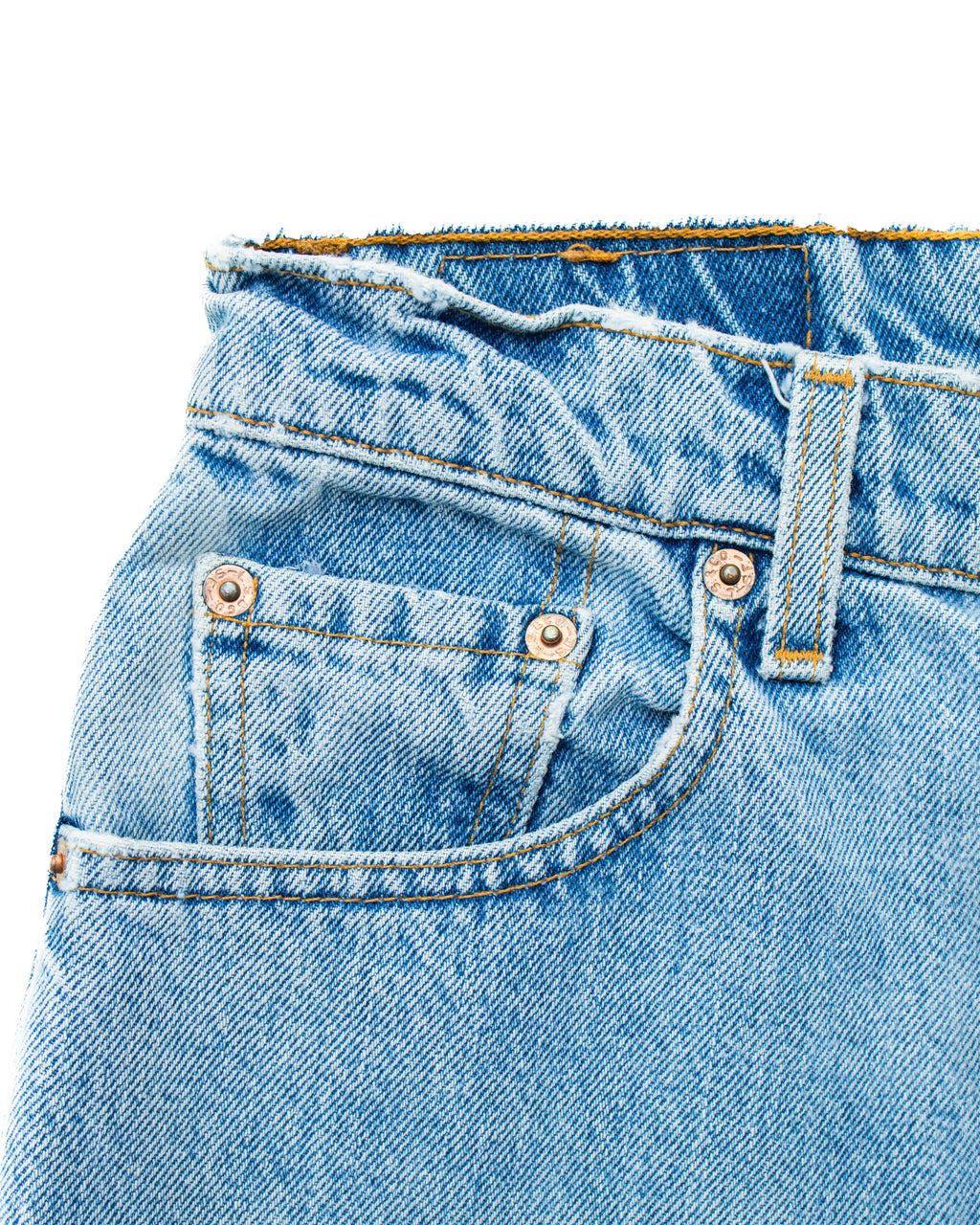 1990s Levi's 550 Relaxed Taper Fit Light Wash Denim (26x30)