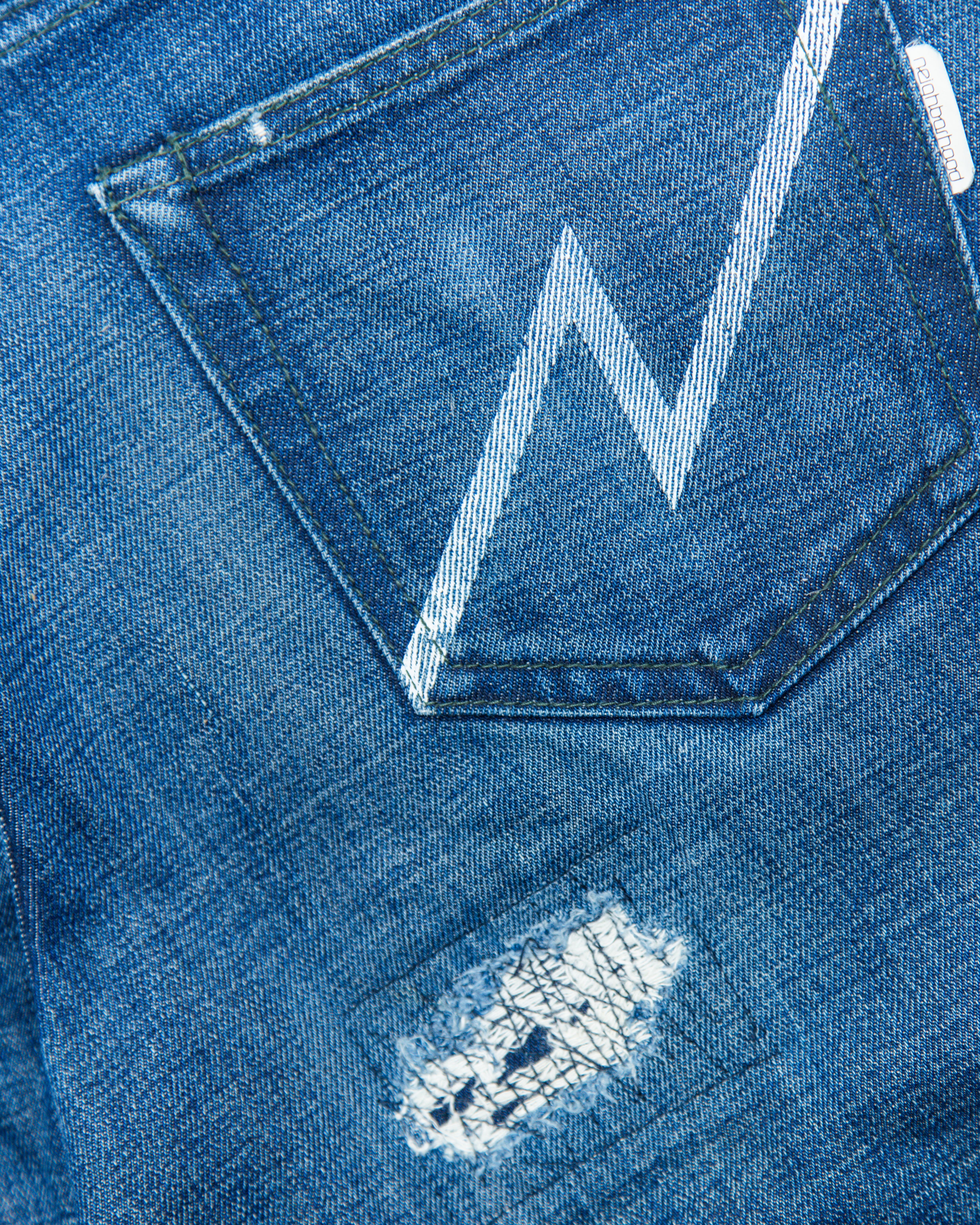 2002 Neighborhood Savage Narrow W/ White Bolt