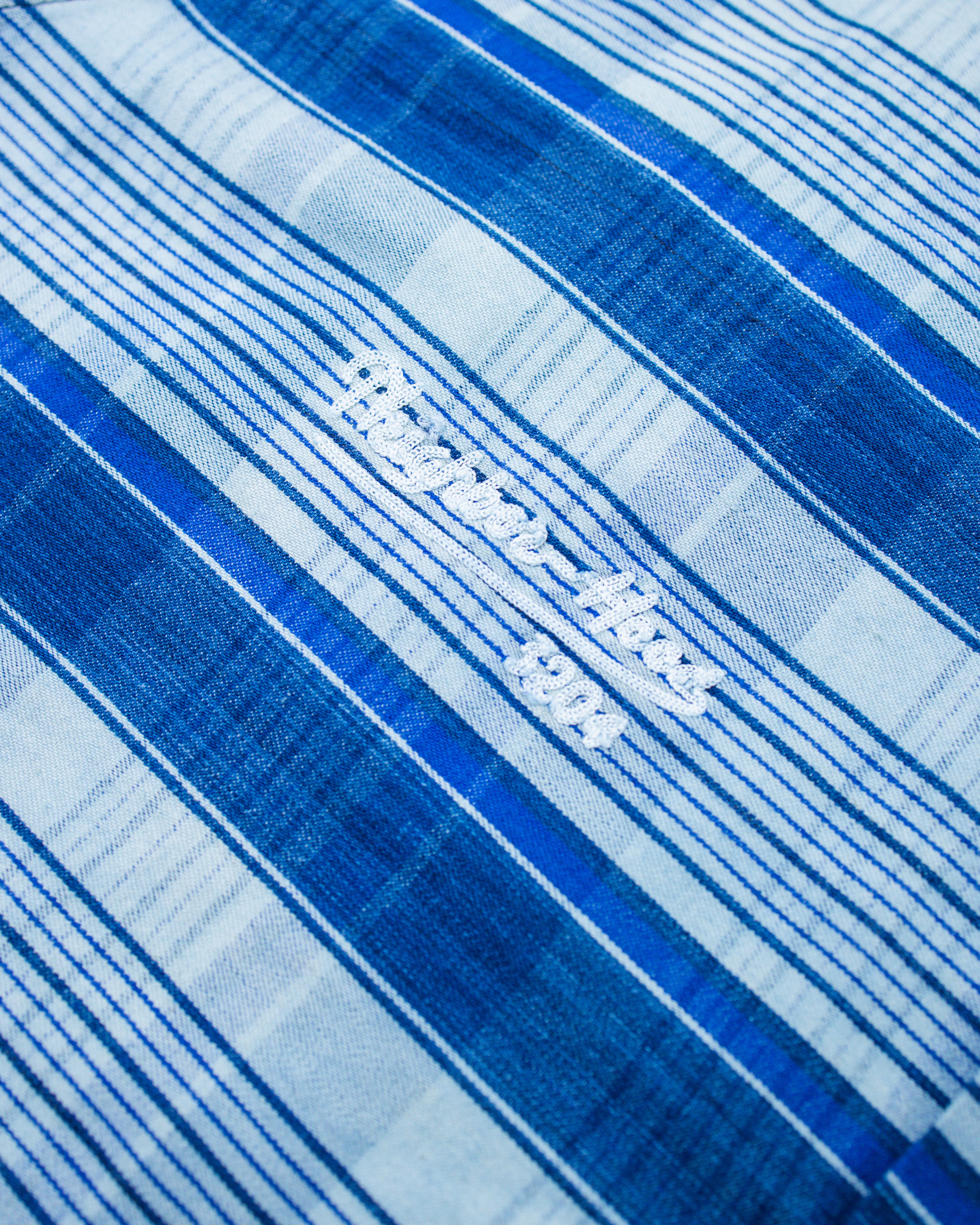 2000s Neighborhood Blue Plaid Chain Stitch Flannel